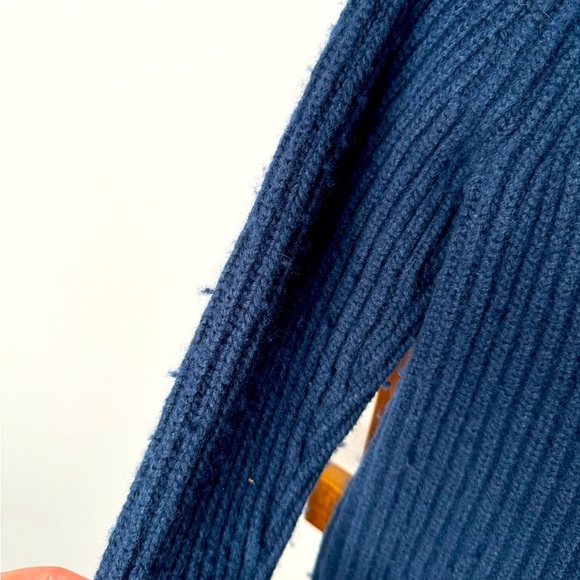 Women’s Banana Republic mock-neck sweater - Picture 2 of 3